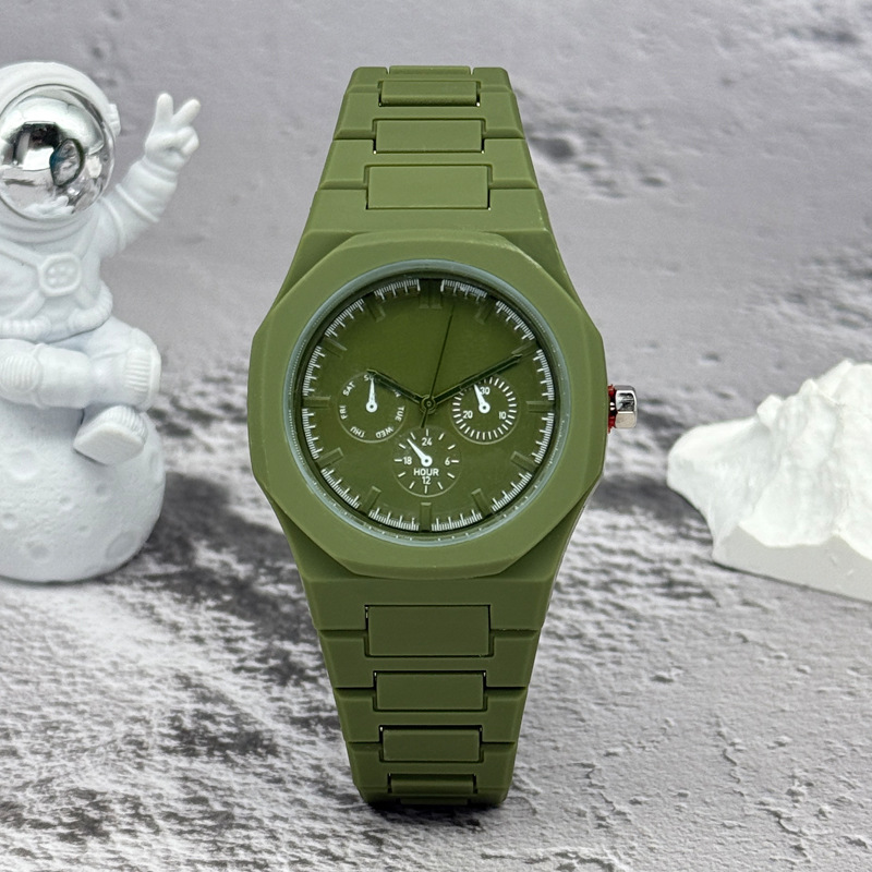 Famous Brand Fake Three-Eyed D - Luxury Watch Index 评论和价格